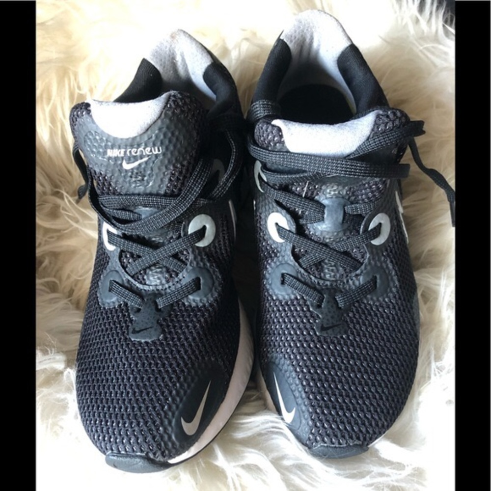 Women’s Nike shoes 👟